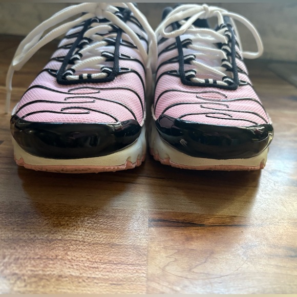 Nike Air Max Plus Animal Instinct Sneakers - Picture 11 of 11